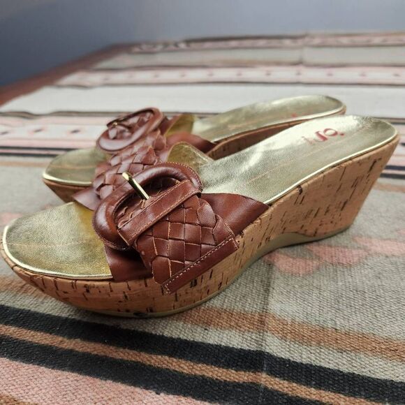 NIKE LAB G SERIES Brown Basketweave Buckle Metallic Gold Comfort Sandals Women's - Picture 1 of 8